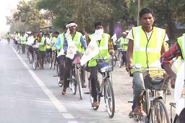 More than 300 youths out of cycling for ending Naxalism