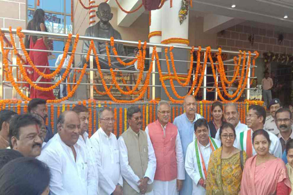 CM inaugurates raid in Sivnath Bhawan in New Raipur