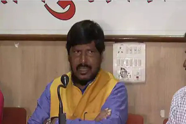 Athawale advised to marry Rahul Gandhi