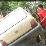 देखव वीडियो...बाहुबली रायपुर के,अकेल्ला 500 किलो ले जादा वजनी कार ल पलट दिस