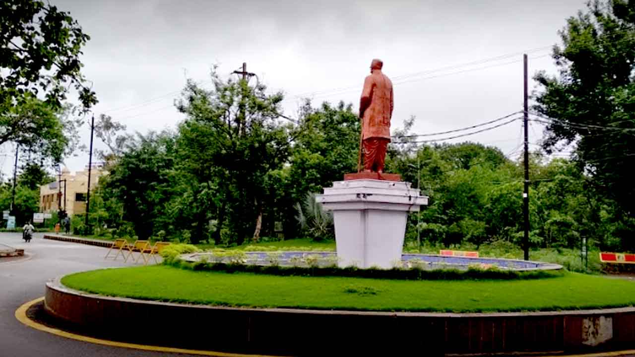 7 प्रोफेसर अऊ एक स्टूडेंट.. वहू फेल.. कहां के आए मामला पढ़व खबर