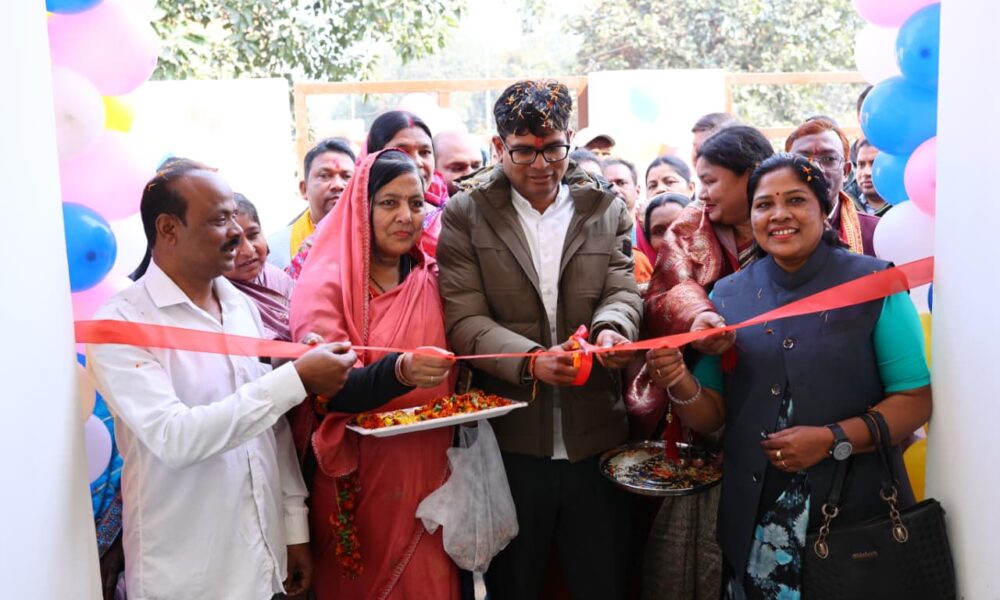 वित्त मंत्री श्री चौधरी ने महापल्ली एवं गोपालपुर में महतारी सदन का किया लोकार्पण