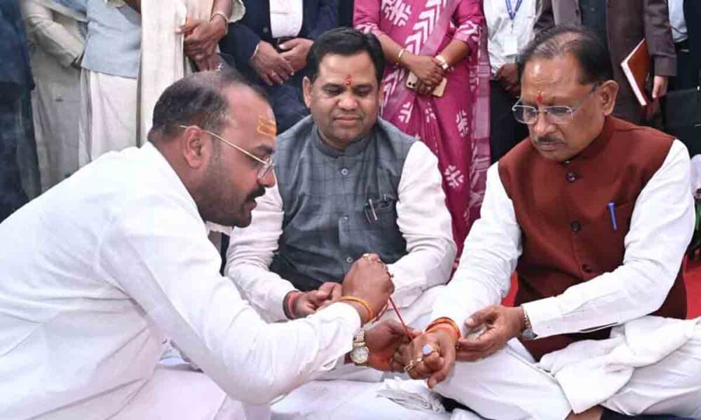 अस्पताल उद्घाटन