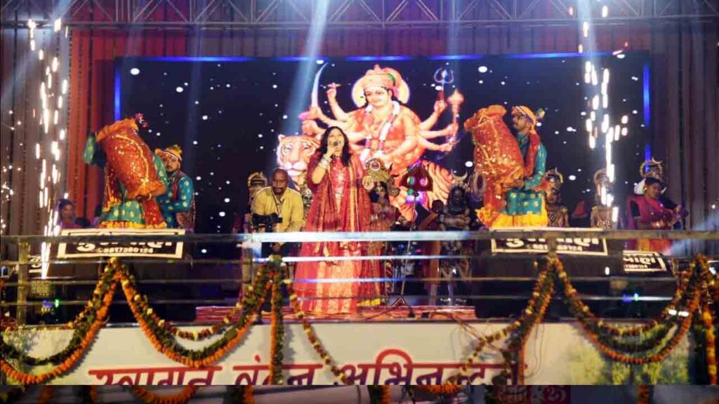 लोकसंगीत और बॉलीवुड सुरों से सजा मैनपाट महोत्सव का दूसरा दिन 1 मैनपाट समापन 02