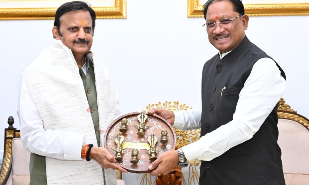 उपमुख्यमंत्री राजेंद्र शुक्ला