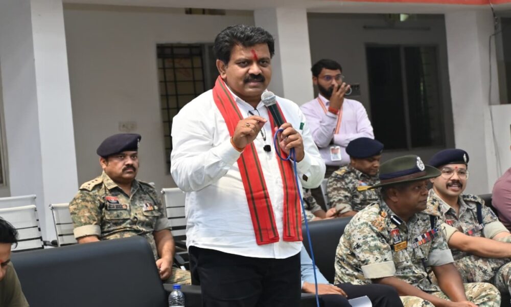 विजय शर्मा