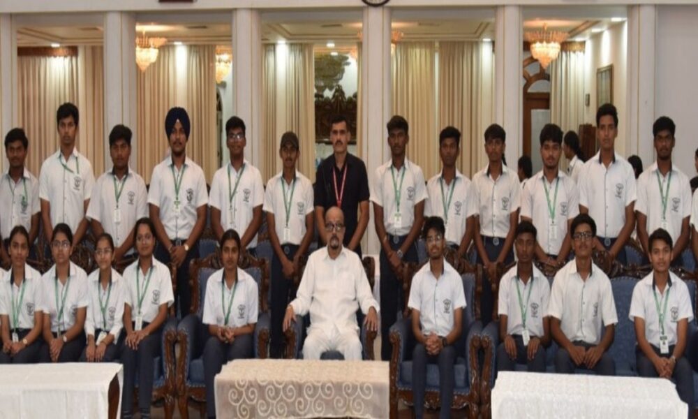 1775121725 cd21d300a180474c9992i